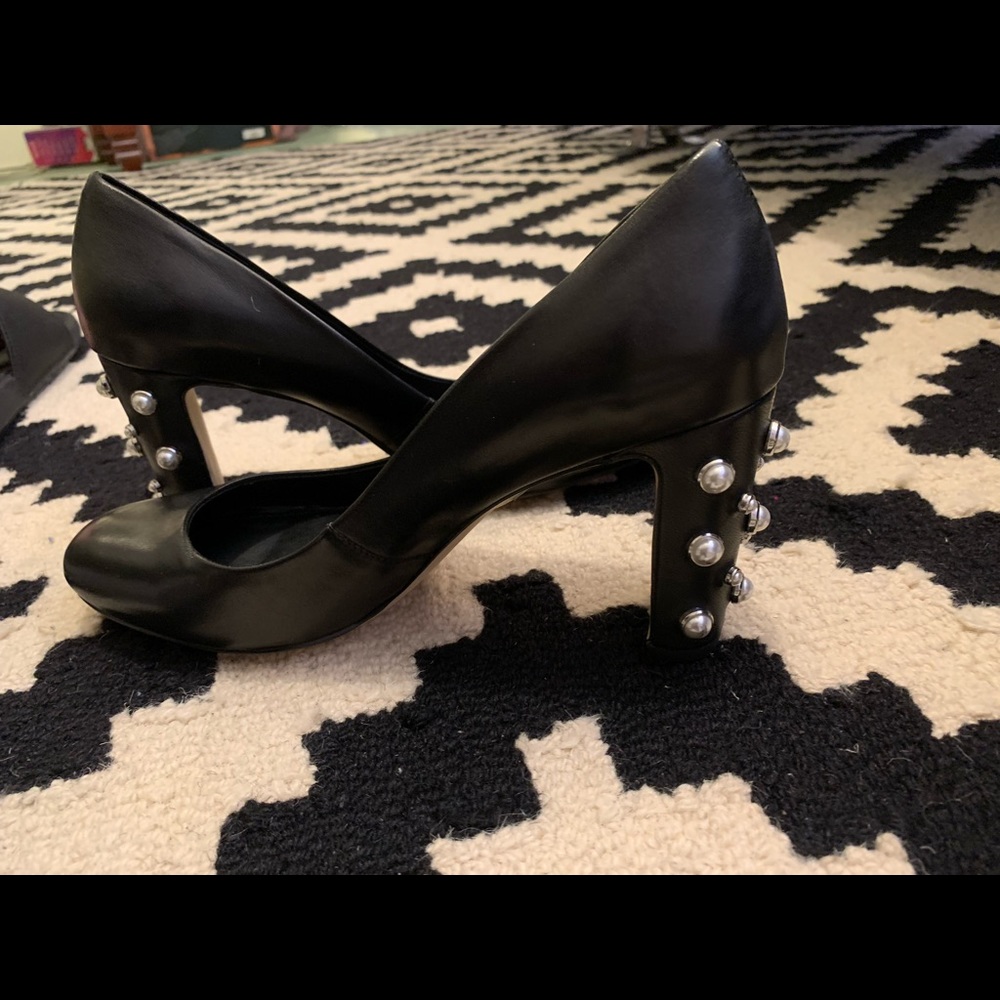 DKNY leather pumps with Pearl detail, 8
